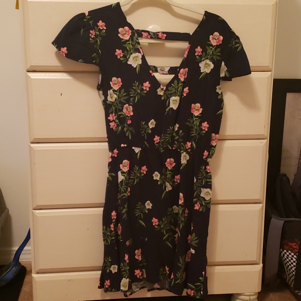 Dress - Picture 2 of 2